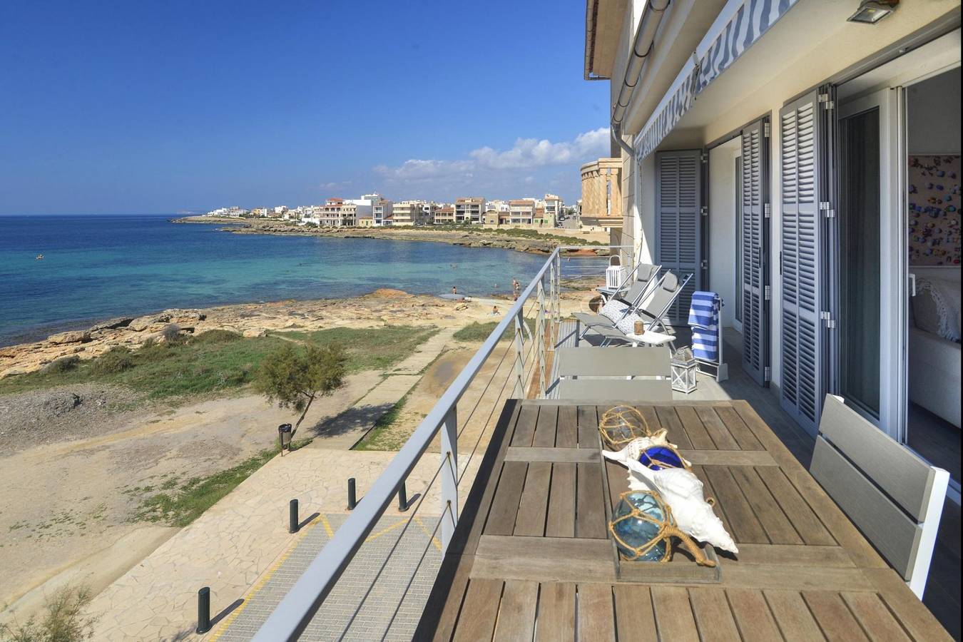 Apartamento entero, Apartamento de vacaciones para 4 personas con balcón in Colònia de Sant Jordi, Ses Salines