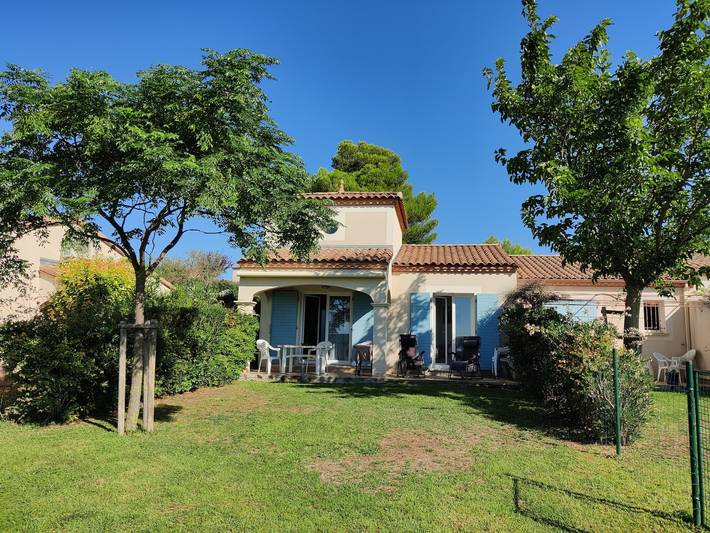 Modernes Haus mit Seeblick nahe Lac de Jouarres in Homps, Narbonne und Umgebung