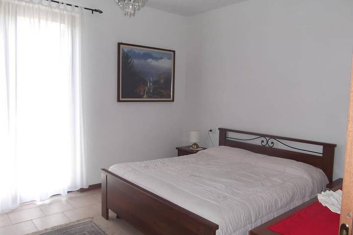 Apartamento entero, Casa con vista al lago, 3 habitaciones, 2 baños, jardín, terraza, balcones in Vignola (Cremia), Municipio de Cremia