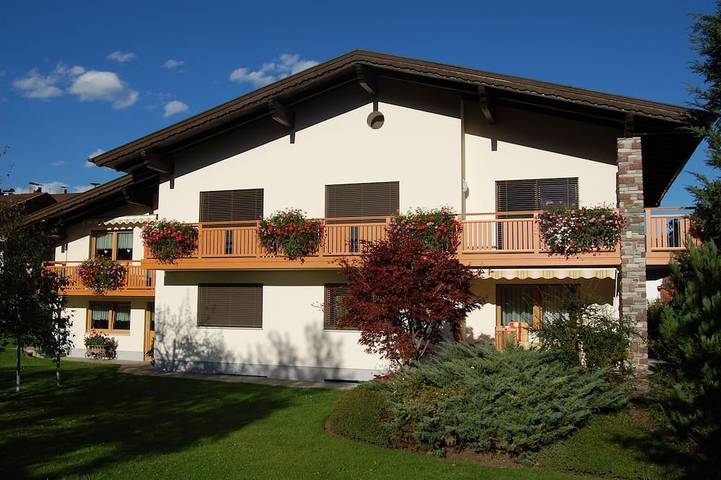 Ferienwohnung für 4 Personen, mit Balkon und Garten in Höfen