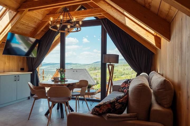 Dom dla 8 osób, z ogród i basen oraz sauna i jacuzzi w Koniaków