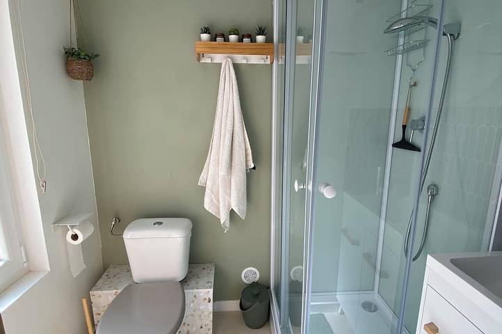 Appartement entier, Studio cosy neuf et calme avec cour privative in Bourg-Saint-Andéol, Privas (arrondissement)