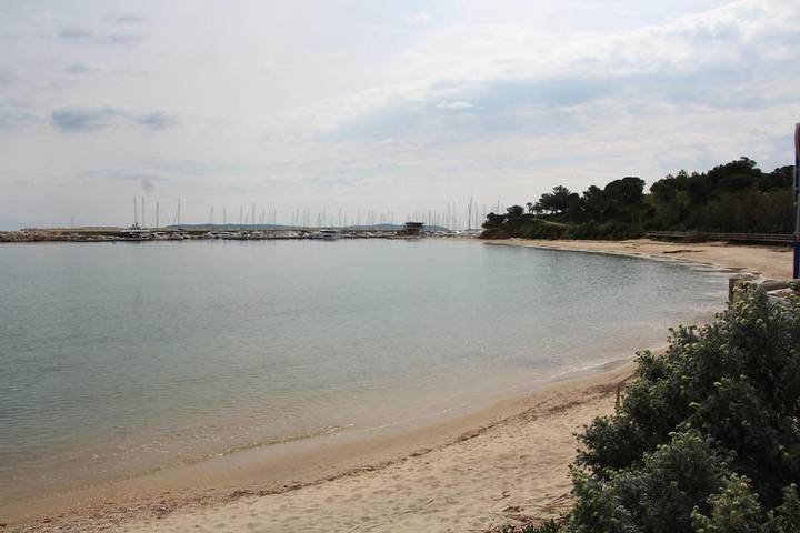 Gîte pour 6 personnes, avec jardin dans Office De Tourisme De Bormes Les Mimosas - Le Port - 2