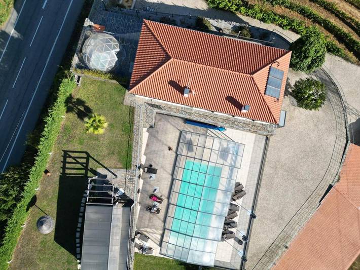 Location de vacances pour 8 personnes, avec vue ainsi que jardin et piscine dans Mesão Frio - 2