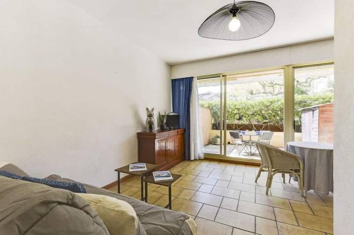 Gîte pour 2 personnes, avec balcon/terrasse et terrasse dans Plage Des Tamaris Cavalaire Sur Mer - 4