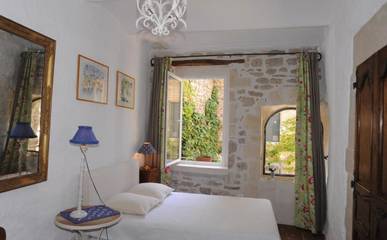 Chambre d’hôte pour 2 personnes, avec jardin ainsi que terrasse et vue à Calvisson