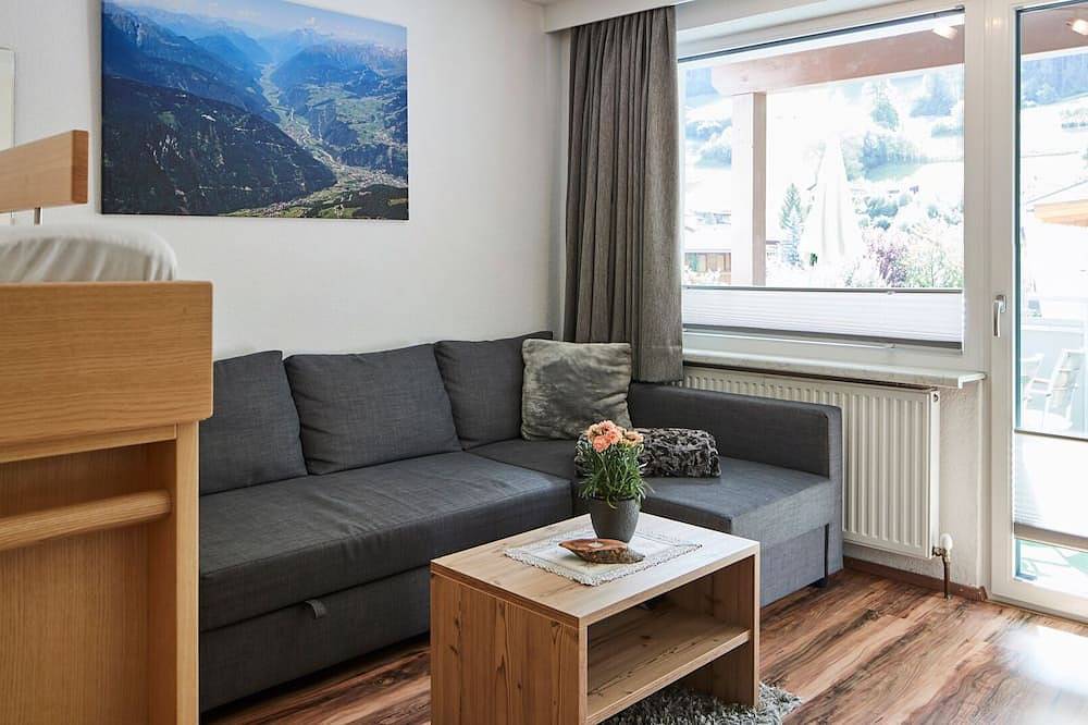 Geheel appartement, Apart Rubin 50m² met groot zonnig balkon voor 2-5 personen in Glockturmkamm, Ried im Oberinntal