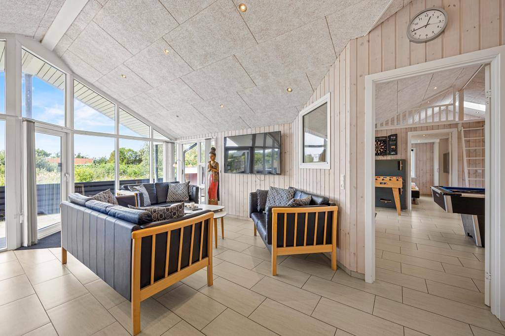Modernes Ferienhaus mit Badetonne, Sauna und Whirlpool  in Bolilmark, Rømø