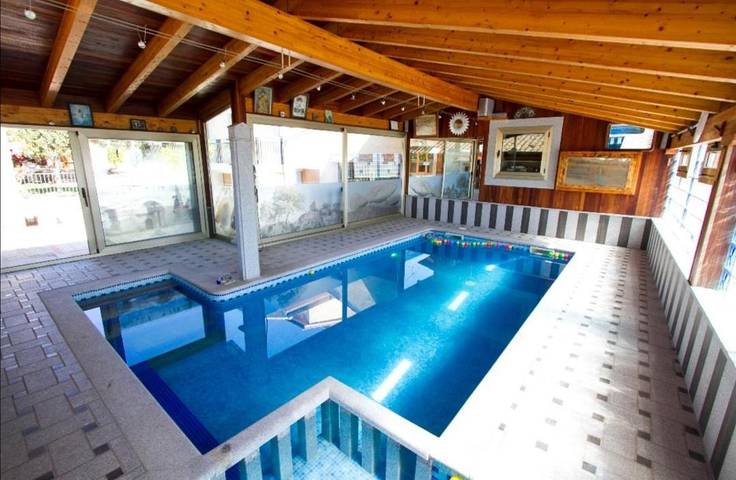Casa de vacaciones para 5 personas, con piscina además de terraza y jardín - 1