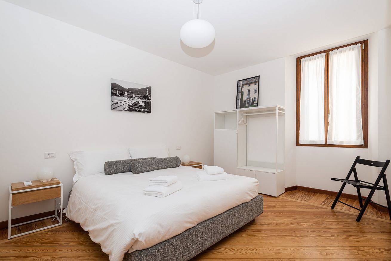 Ganze Wohnung, Ferienwohnung für 3 Personen mit Balkon/Terrasse in Cernobbio, Comer See