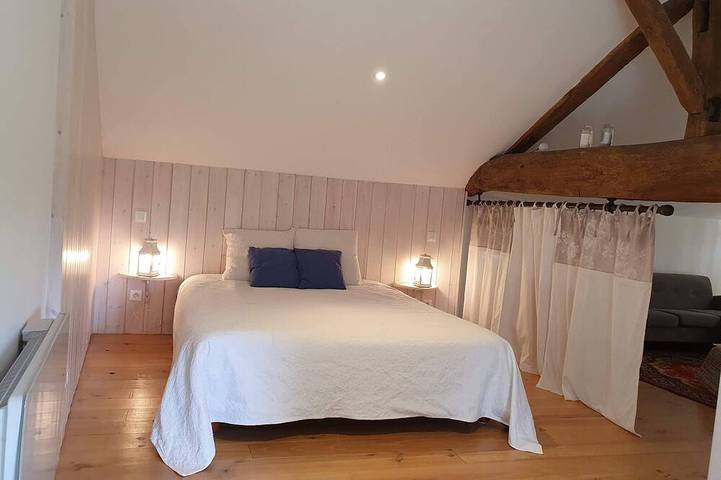 Location de vacances pour 7 personnes, avec jardin et terrasse à Cubnezais - 2