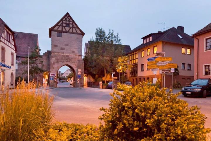 Ferienwohnung für 3 Personen, mit Terrasse und Garten in Abenberg