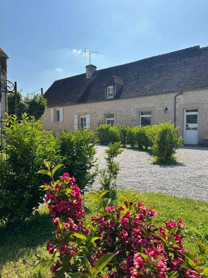 Location de vacances pour 9 personnes, avec jardin dans Sévigny