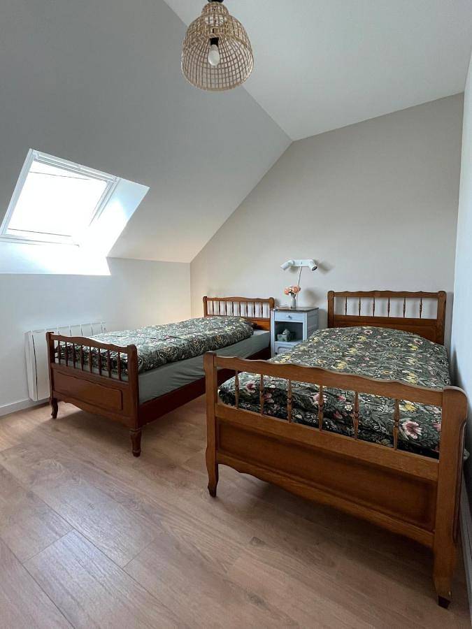 Location de vacances pour 6 personnes, avec jardin et vue à La Chapelle-de-Brain - 3