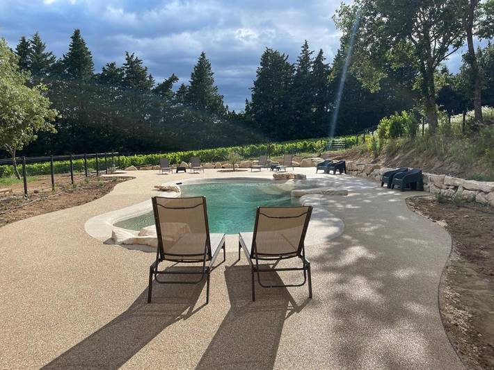 Tente pour 5 personnes, avec terrasse et piscine ainsi que vue et jardin en Ardèche - 4