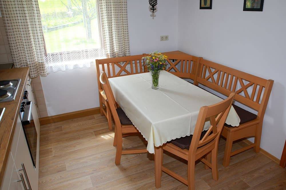 Apartamento entero, Apartamento para 6 personas, 2 habitaciones, terraza, 73 m². in Inzell, Alpes Bávaros