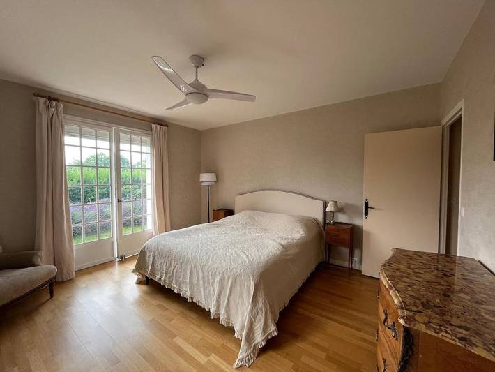 Location de vacances pour 12 personnes, avec terrasse et jardin, animaux acceptés à Saint-Florentin - 4