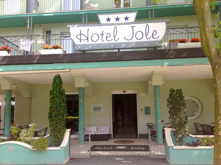 Appartamento per 4 persone, con Balcone e Terrazza nonché Giardino a San Mauro A Mare