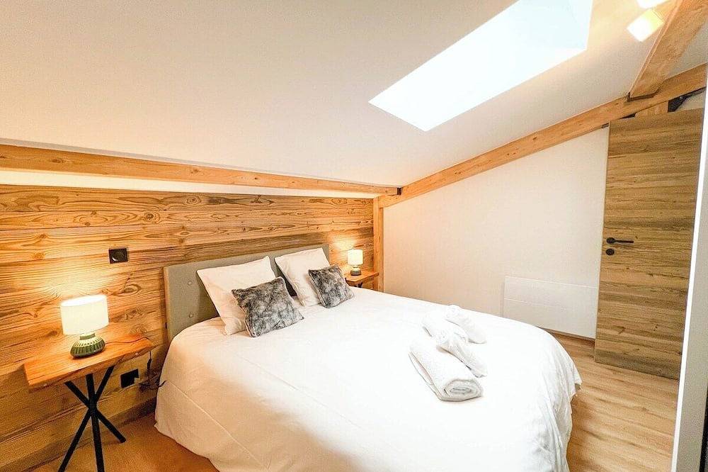 Geheel appartement, New 11p Apt | Central & on the slopes in Le Praz de Lys, Taninges