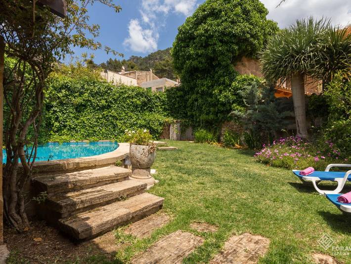Maison de vacances pour 12 personnes, avec Balcon/Terrasse ainsi que Jardin et Piscine à Valldemossa