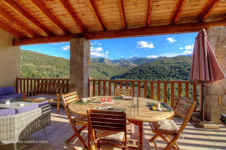 Gîte pour 4 personnes, avec Terrasse et Vue