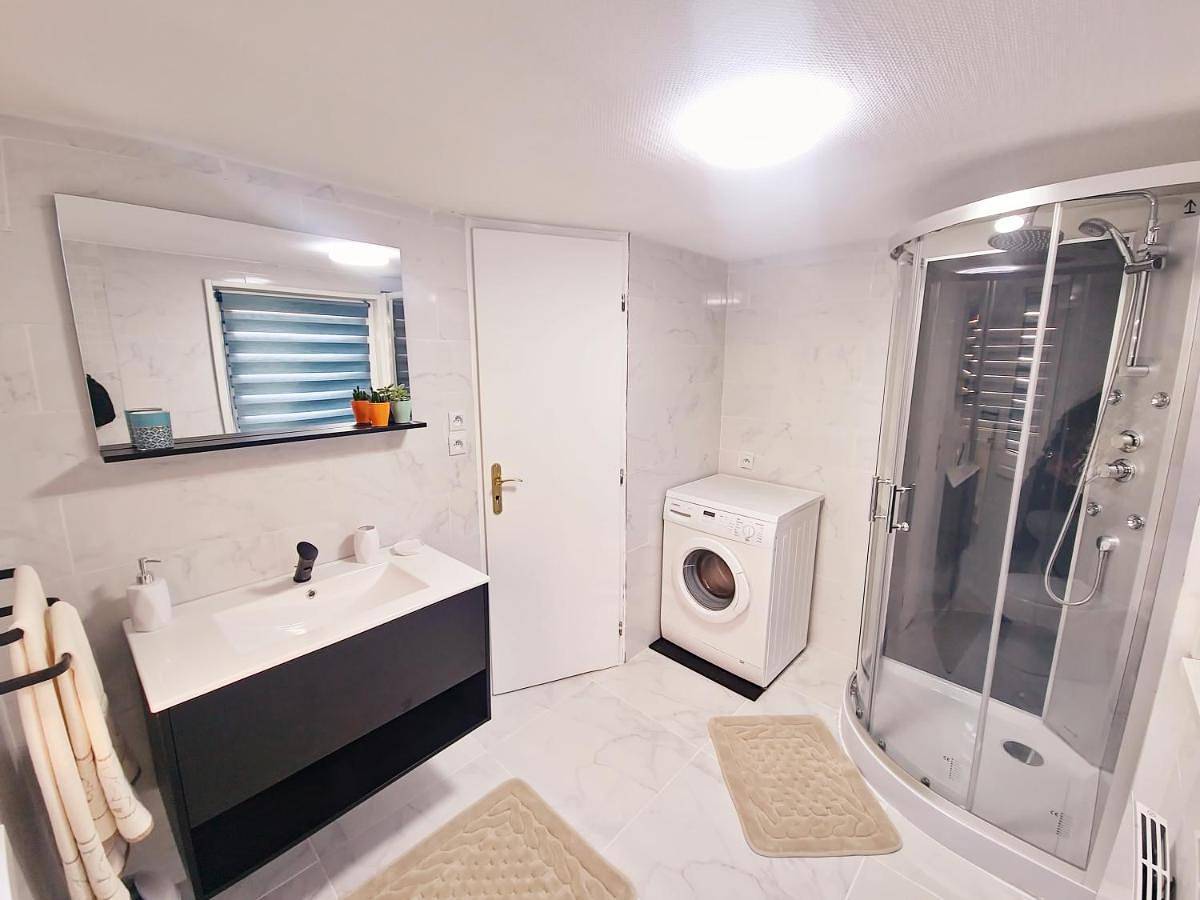 Appartement entier, One-Bedroom Apartment in Benfeld, Région de Sélestat-Erstein