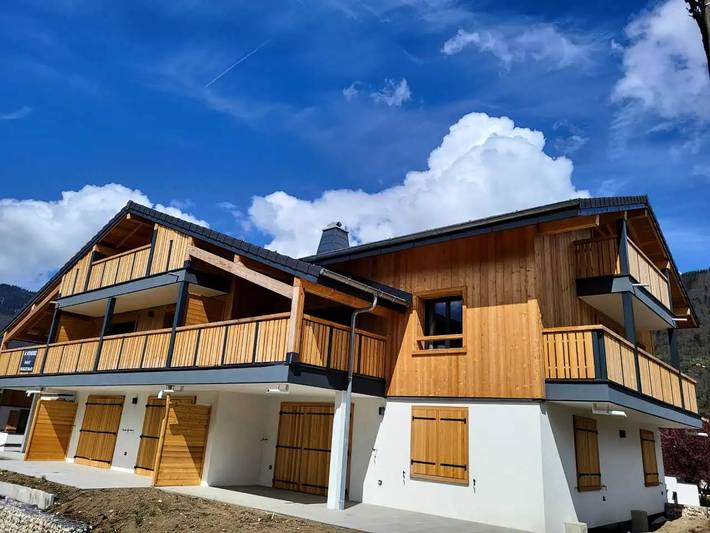 Location de vacances pour 8 personnes, avec Balcon et Terrasse à Samoëns