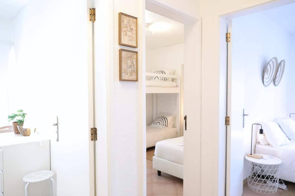 Apartamento inteiro, Beach Escape & Dreamy Spot: Steps from Ria Formosa, Sunsets & Serenity! in Ilha de Faro, Praia de Faro