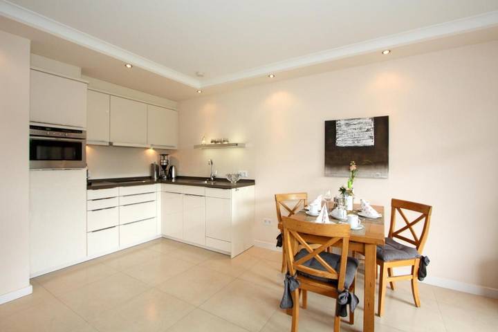 Ganze Wohnung, Moderne, strandnahe 2-Zimmer Ferienwohnung mit ca. 50 m², für bis zu 2 Personen in Nordfriesische Inseln (Schleswig-Holstein) (Schleswig-Holstein), Wenningstedt
