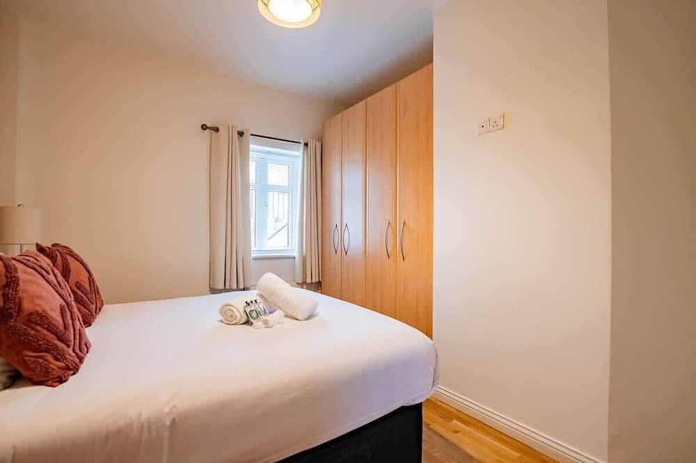 Entire apartment, The Blackrock Retreat- Salthill - free parking in Galway, County Galway