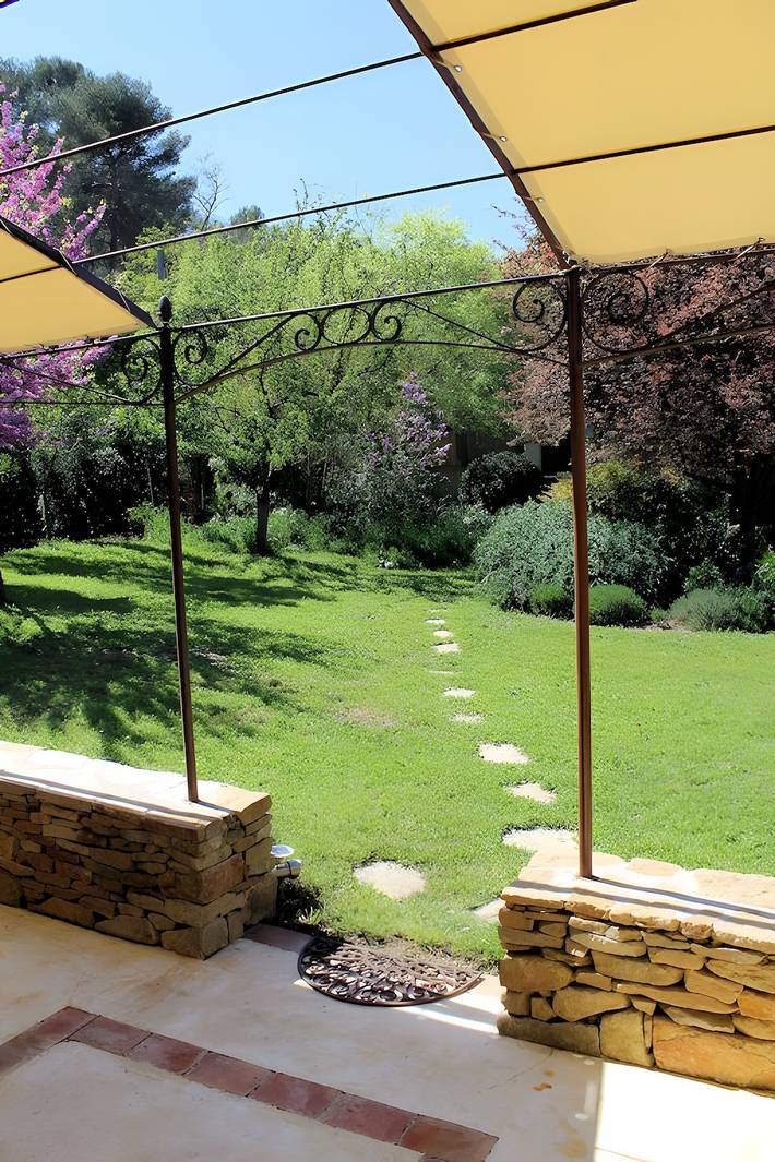 Gîte "Les Deux Cèdres" near Cassis, La Ciotat, Aubagne, shared pool, air conditioning in La Penne-sur-Huveaune, Middelhavskysten (Frankrig)