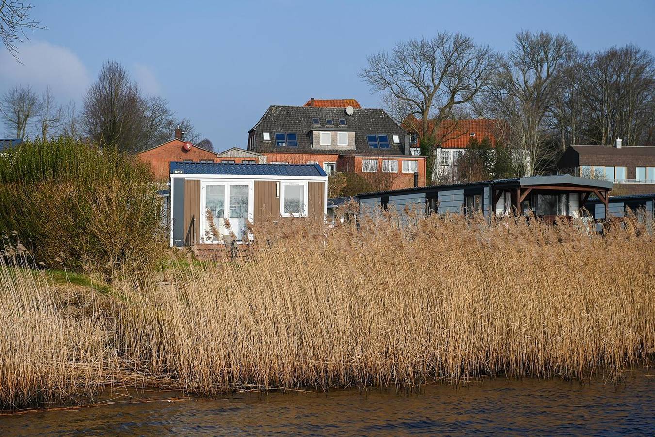 Mini-Ferienhaus Eidernest 2 – Dein naturnaher Rückzugsort an der Eider in Süderstapel, Eider-Treene-Sorge