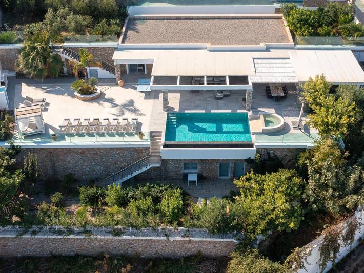 Ferienhaus für 12 Personen, mit Pool und Garten