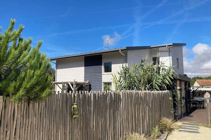Maison de vacances pour 8 personnes, avec jardin et jacuzzi à Notre-Dame-de-Monts