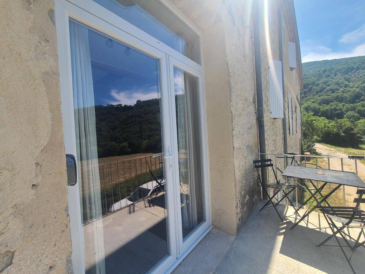 Appartement entier, Duplex Apartment in Montbrun-les-Bains, Région de nyons