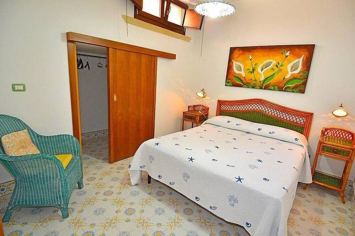 Casa Ria B: Un accogliente appartamento che è parte di una villa su due piani situato a breve distanza dalla spiaggia. in Marina di San Gregorio, Patù