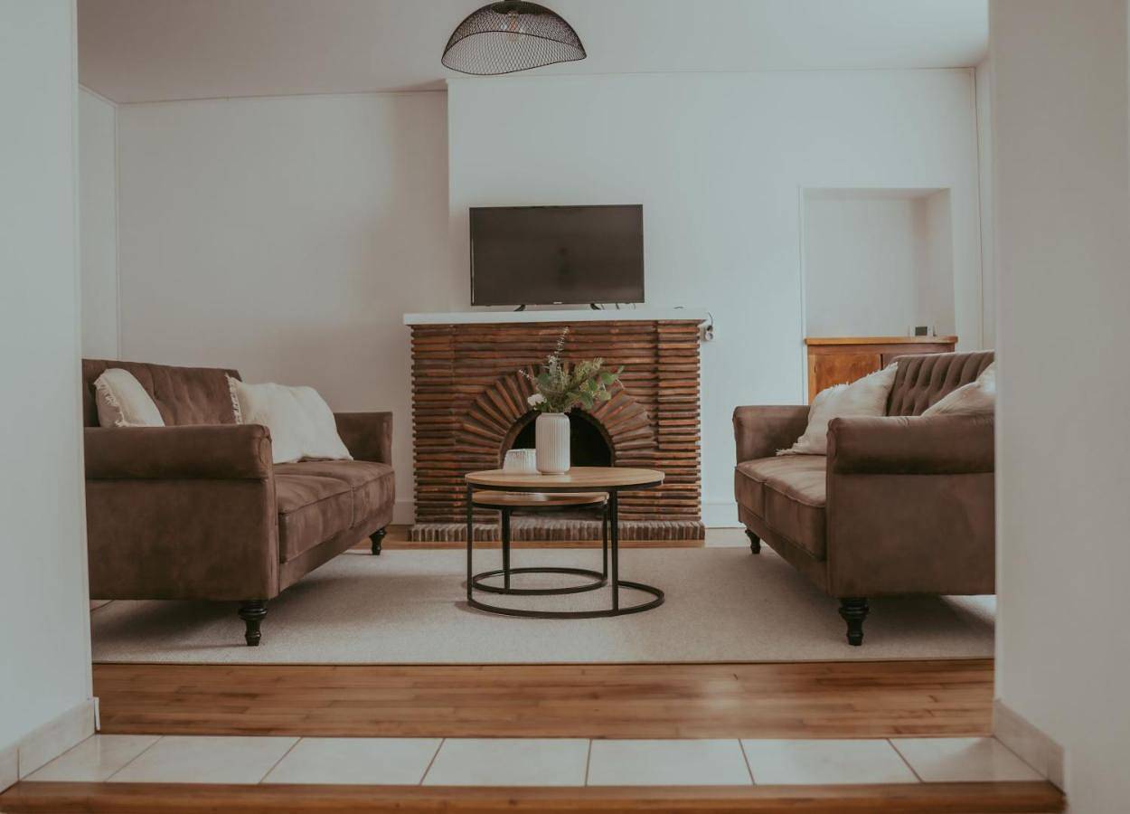 Four-Bedroom House in Nogent-sur-Seine, Aube