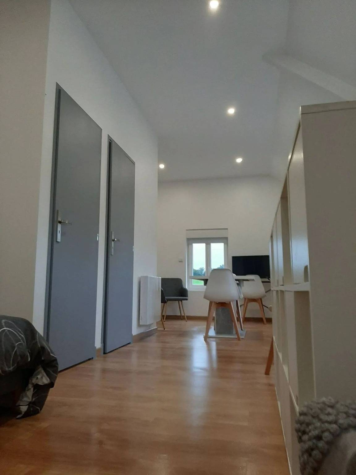 Studio entier, Studio confortable à Barzy-en-Thiérache, 32 m² avec terrasse in Barzy-en-Thiérache, Aisne