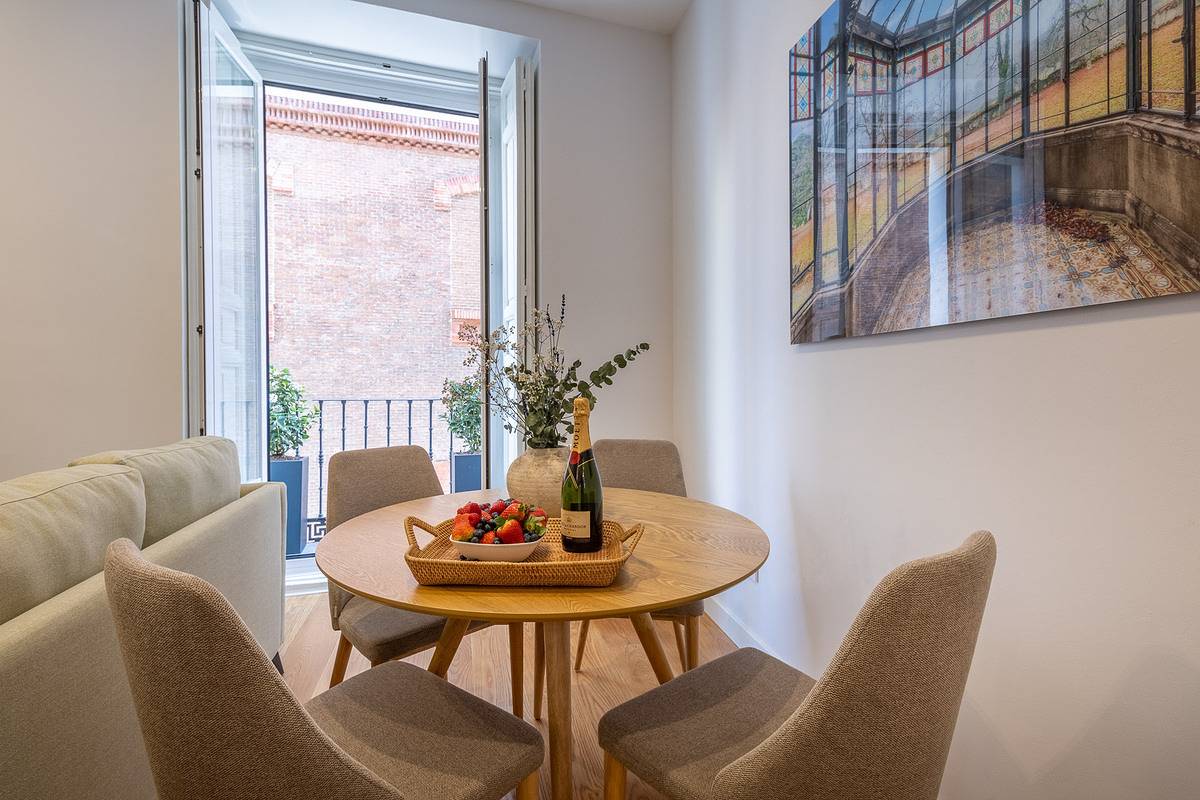 Apartamento entero, Mitra Alameda - Francisco de Quevedo in Centro (Madrid), Madrid