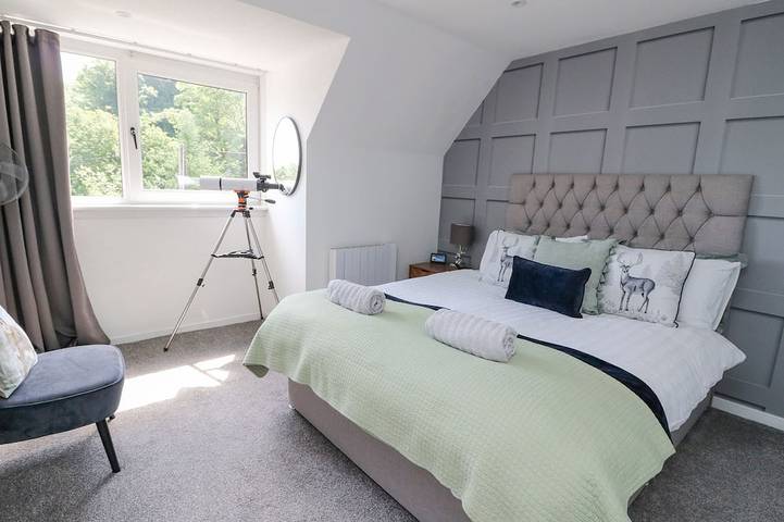 Ben View, family friendly, character holiday cottage in Arrochar in Loch Lomond, Argyll & Bute