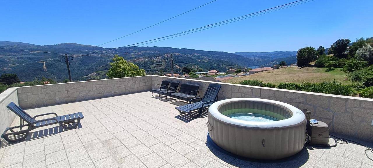 Casa do Casal do Douro in São Lourenço do Douro, Sande e São Lourenço do Douro