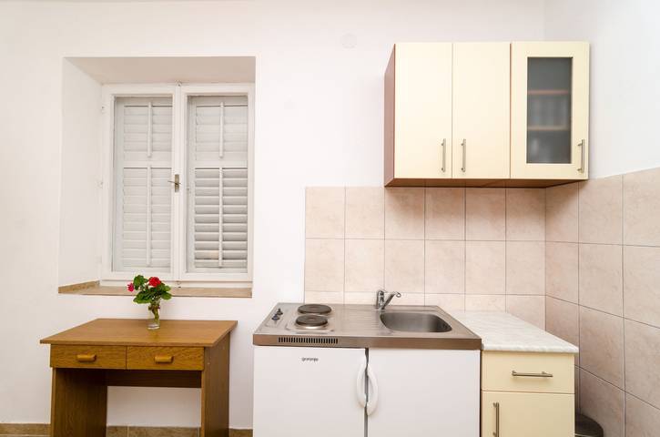 Ganze Wohnung, Ferienwohnung für 3 Personen mit Meerblick in Pomena, Mljet
