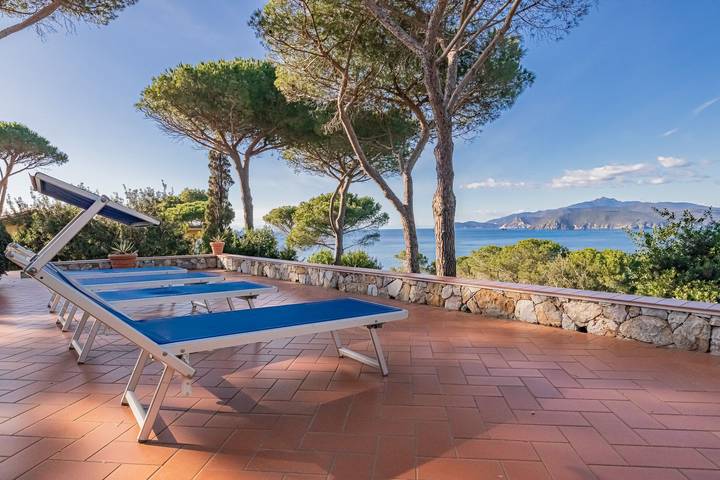 Ferienhaus für 8 Personen, mit Terrasse und Garten in Morcone (Capoliveri)