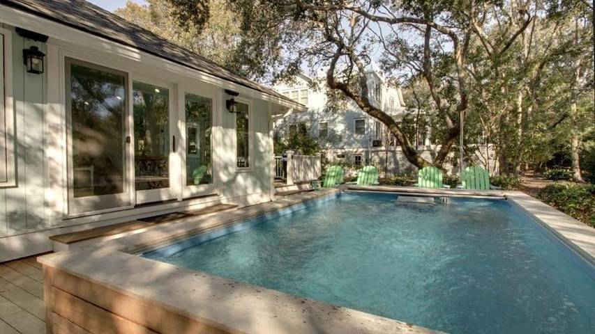 Ferienhaus für 9 Personen, mit Pool und Balkon - 1