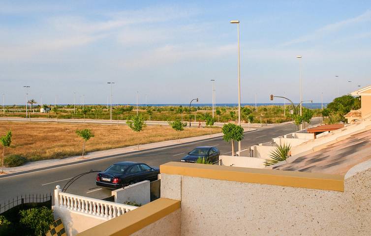 Appartement am Strand mit WiFi, AC, Parkplatz & Terrasse - 400m zur Playa de las Higuericas in El Mojón (Alicante), Pilar de la Horadada