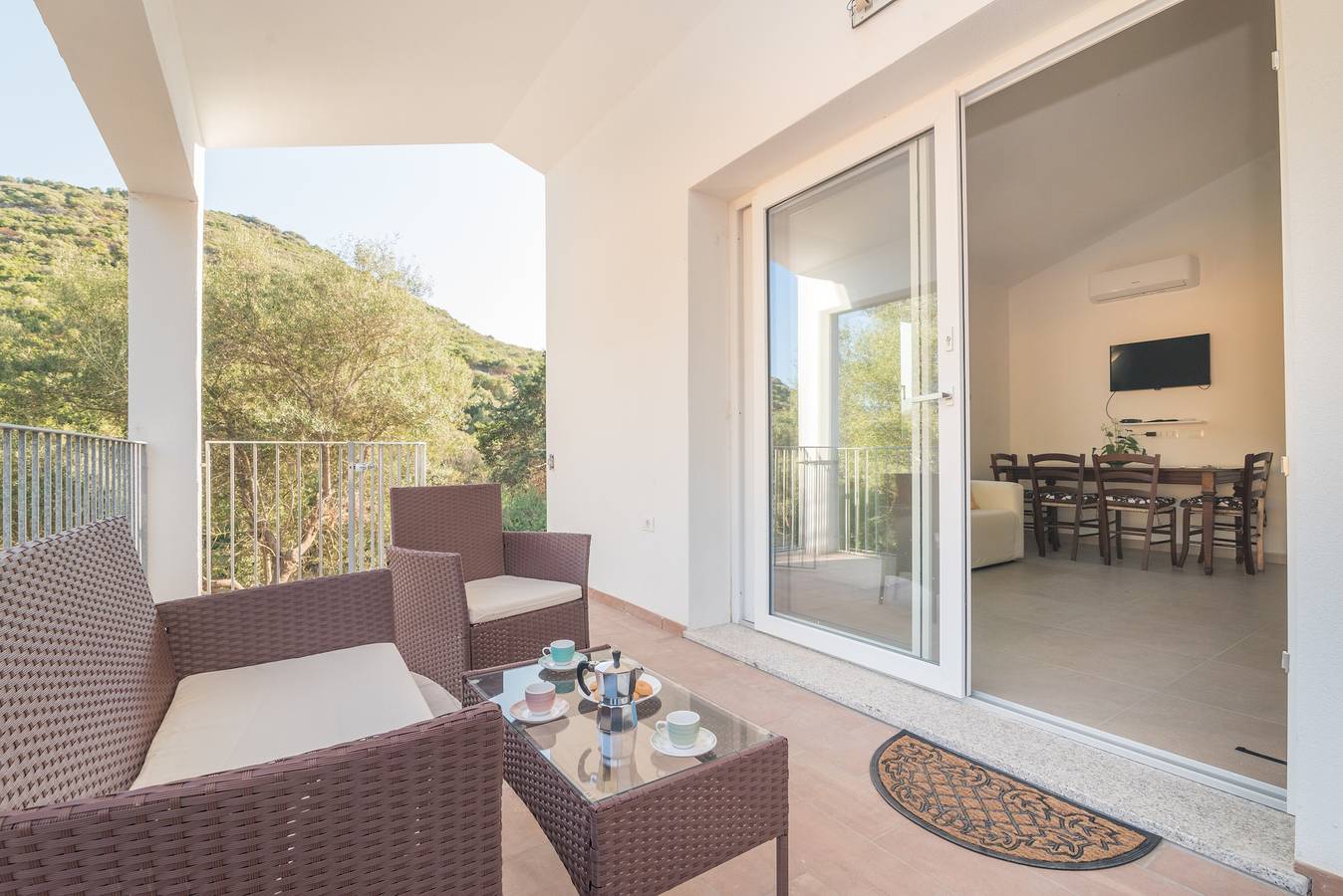 Maison de vacances 'Casa Isabella Eleonora' avec vue sur la montagne, Wi-Fi et climatisation in Berruiles, San Teodoro