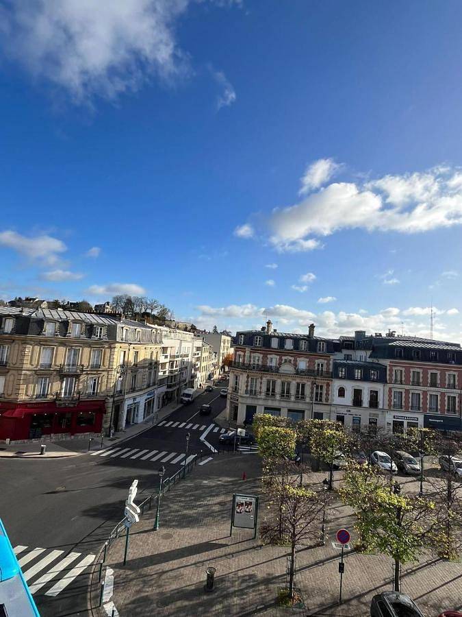 Appartement entier, One-Bedroom Apartment in Pontoise, Val-d'Oise