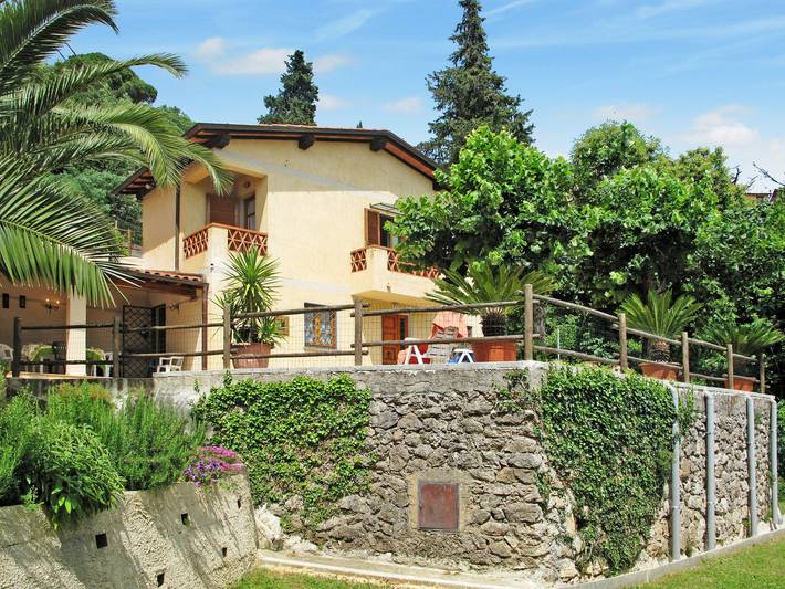 Ferienhaus für 4 Personen, mit Balkon und Garten in Camaiore - 2