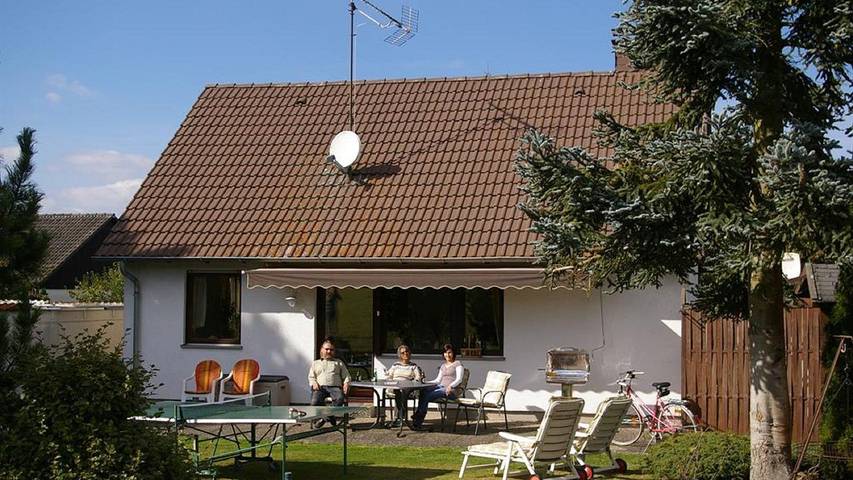 Strandhaus für 4 Personen, mit Garten und Terrasse, mit Haustier in 