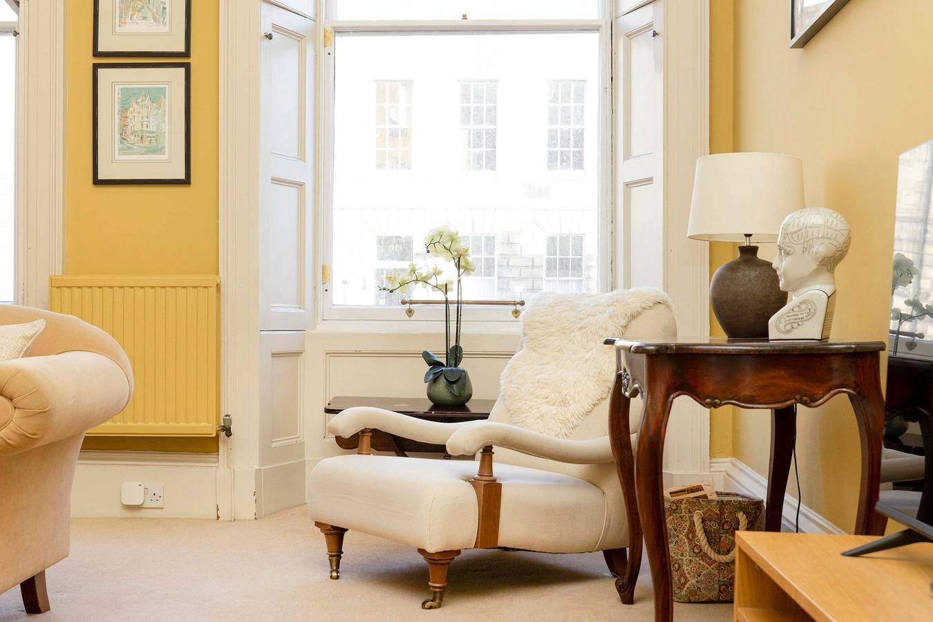 Entire apartment, Chic and Spacious House at the Heart of the City in Edinburgh, Edinburgh and Lothian